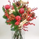 Spruce branch with red trimmings (1)