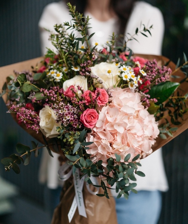 Fleurs à Lisbonne - Bouquet d'Hortense et roses de Santa Teresinha (5)