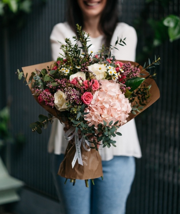 Fleurs à Lisbonne - Bouquet d'Hortense et roses de Santa Teresinha (4)