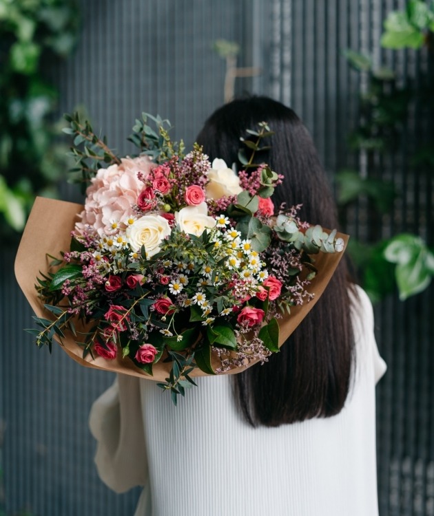 Fleurs à Lisbonne - Bouquet d'Hortense et roses de Santa Teresinha (3)