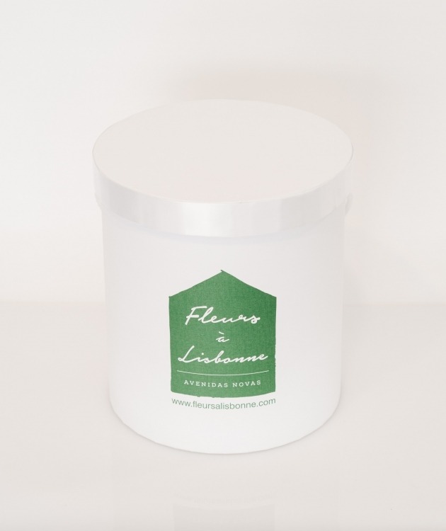 Fleurs à Lisbonne - Tall Box of Pink Roses and Eucalyptus   (5)