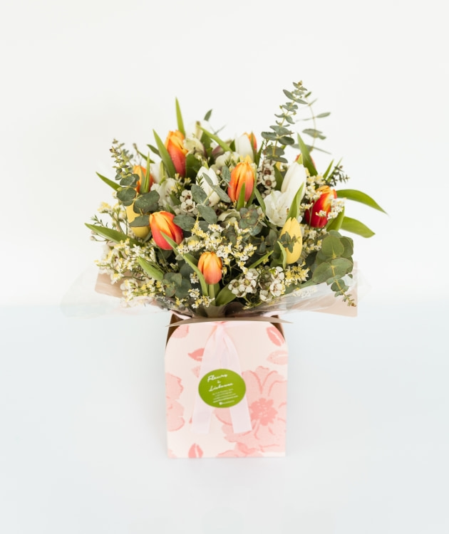 Fleurs à Lisbonne - Box of Tulips Mix (3)