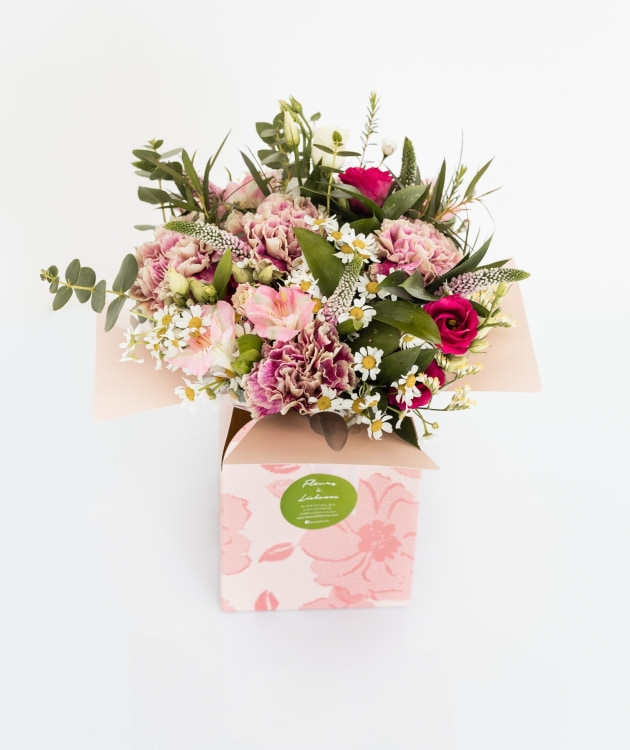 Fleurs à Lisbonne - Box with Bouquet of Country Flowers (2)