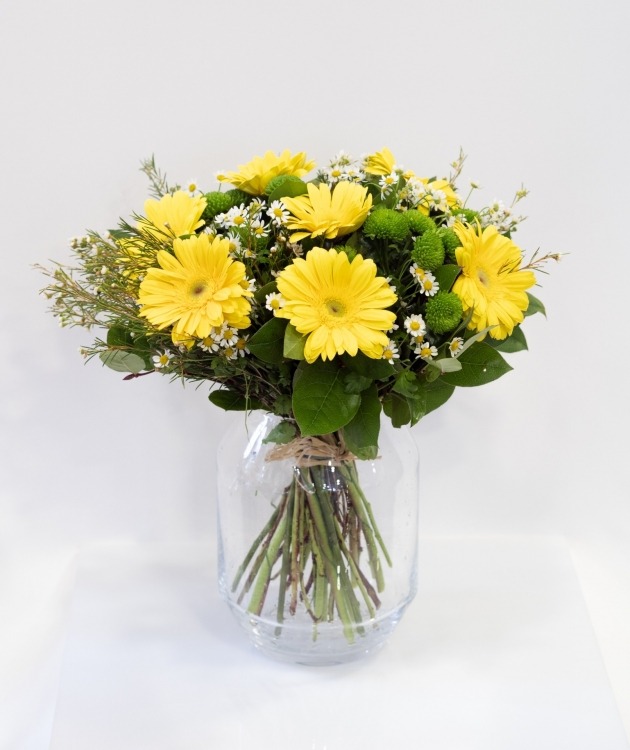 Fleurs à Lisbonne - Bouquet of Yellow Gerberas (2)