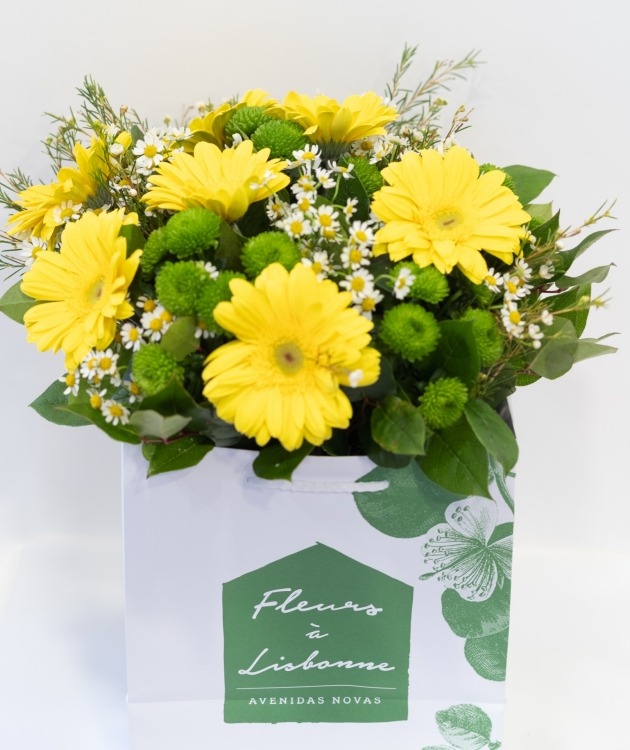 Fleurs à Lisbonne - Bouquet of Yellow Gerberas (5)