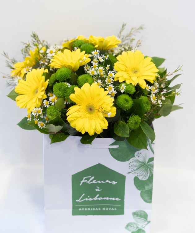 Fleurs à Lisbonne - Bouquet of Yellow Gerberas (4)