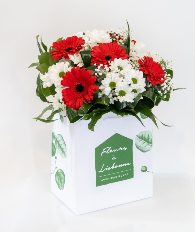Fleurs à Lisbonne - Ramo de Gerberas Vermelhas e Margaridas Brancas (1)