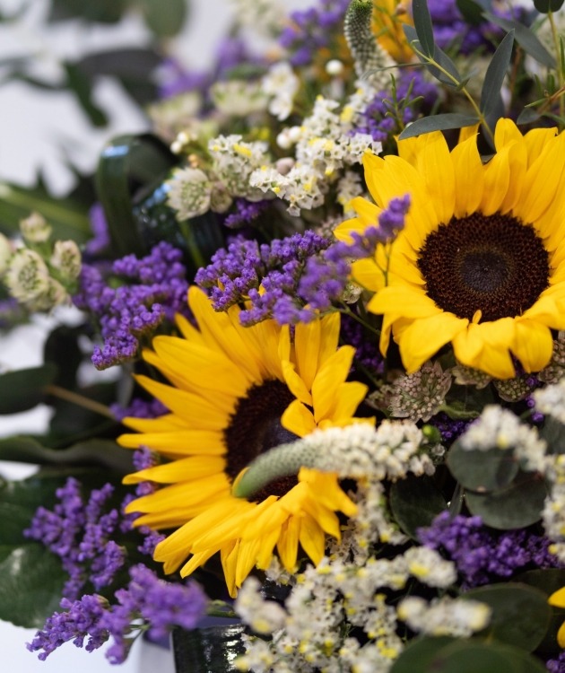 Fleurs à Lisbonne - Bouquet of Wild Sunflowers (5)