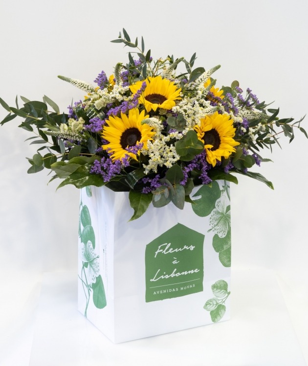 Fleurs à Lisbonne - Bouquet of Wild Sunflowers (1)