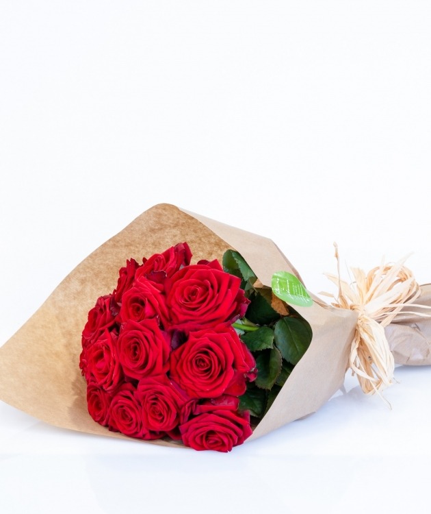 Molho De Rosas Vermelhas Fleurs A Lisbonne Esta descrição é traduzida do inglês. molho de rosas vermelhas