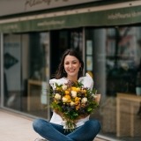 Feldzweig mit Gelben Freesien (6)