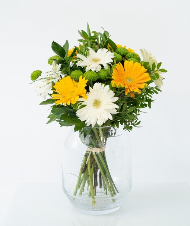 Fleurs à Lisbonne - Bouquet of Yellow and White Gerberas (5)