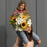 Bouquet of Sunflowers and White Daisies (3)