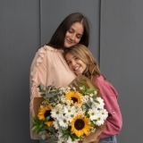 Bouquet of Sunflowers and White Daisies (7)