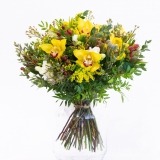 Fleurs à Lisbonne - Bouquet of Yellow Orchids 2 Thumb
