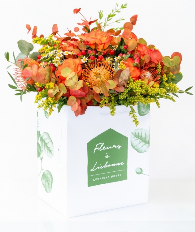 Fleurs à Lisbonne - Ramo de Flores em Tons Quentes (1)