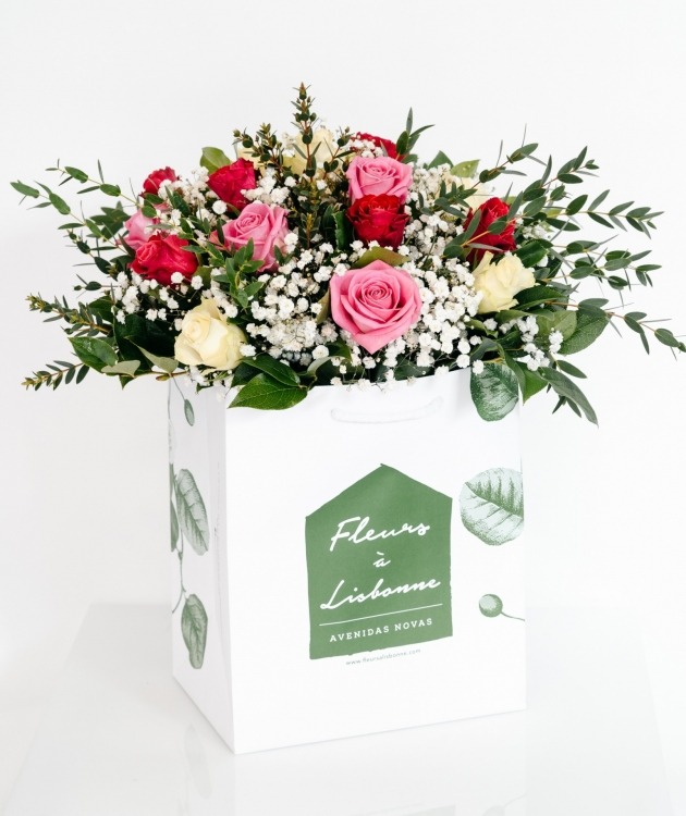 Fleurs à Lisbonne - Bouquet of Pink Roses 1