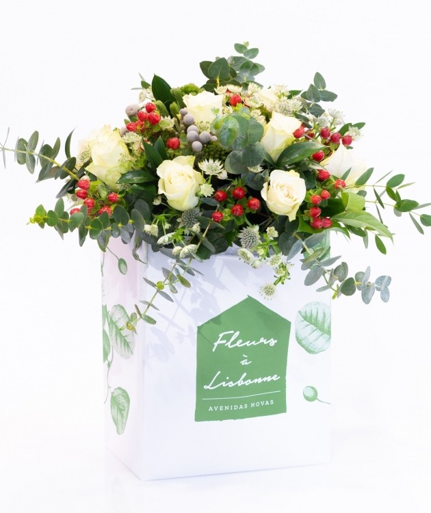 Fleurs à Lisbonne - Premium White Country Roses  (1)