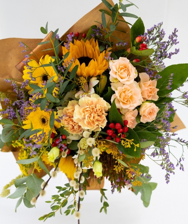 Fleurs à Lisbonne - Bouquet of Sunflowers and Carnations (4)