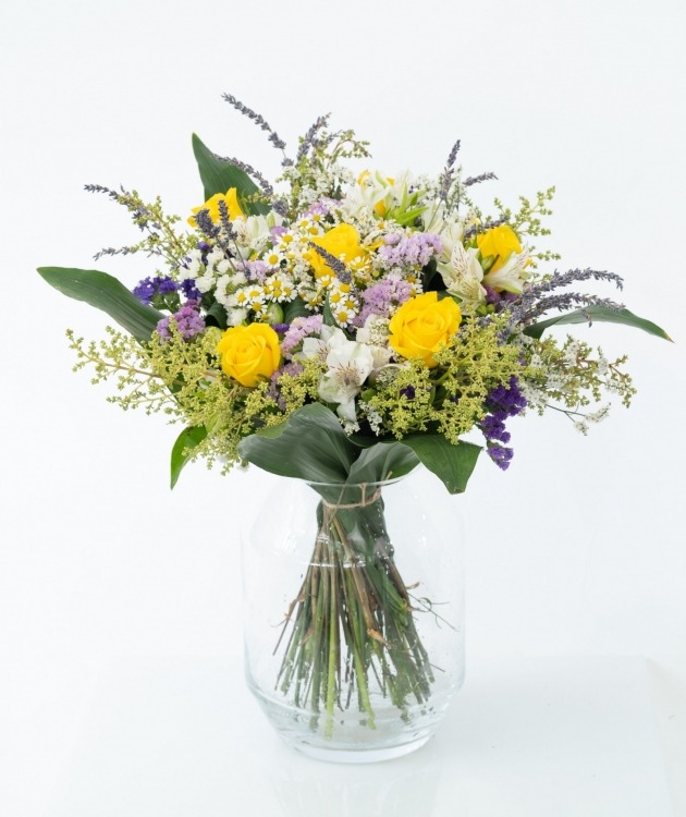 Fleurs à Lisbonne - Bouquet de Roses Jaunes et Lavande (4)