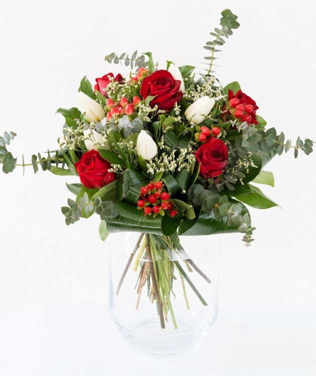 Fleurs à Lisbonne - Bouquet of Red Roses and White Tulips (2)