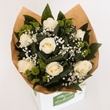 Fleurs à Lisbonne - Bouquet of Roses and Green Daisies 2 Thumb