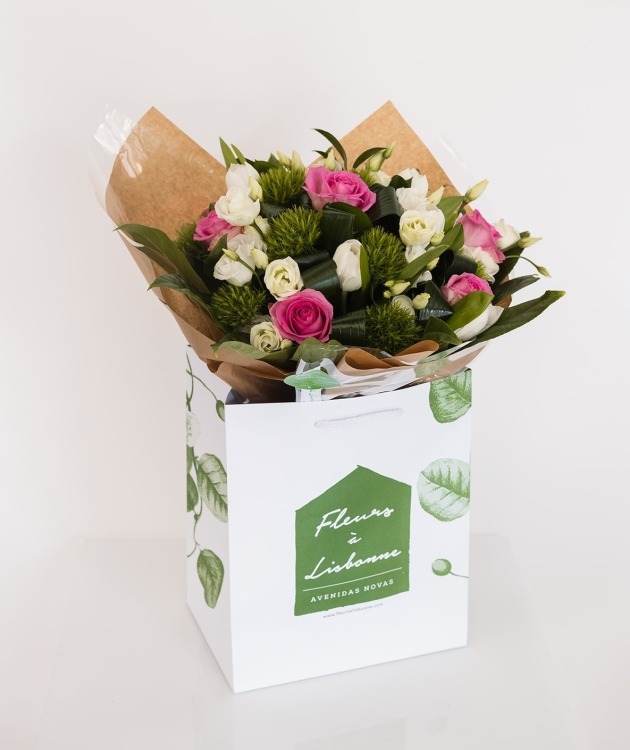 Fleurs à Lisbonne - Bouquet of Pink Roses (1)