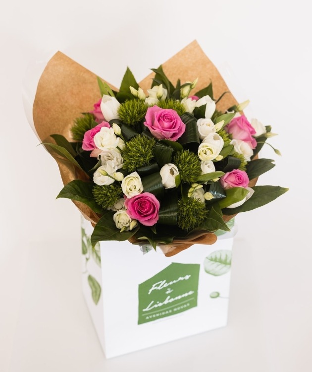 Fleurs à Lisbonne - Bouquet of Pink Roses (2)