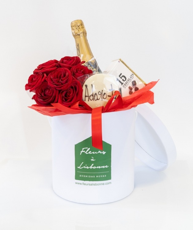 Fleurs à Lisbonne - Box of Red Roses and Chocolates 1