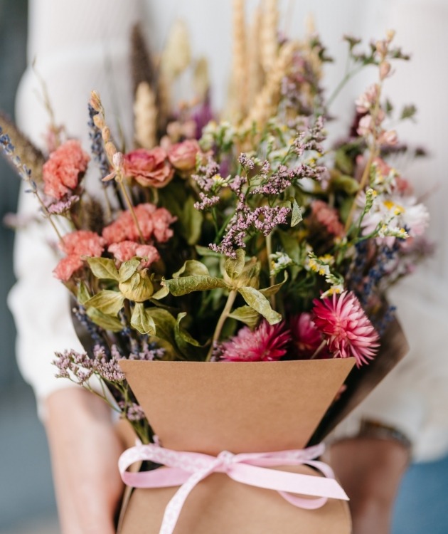 Fleurs à Lisbonne - Box of Dried Pink Flowers (5)