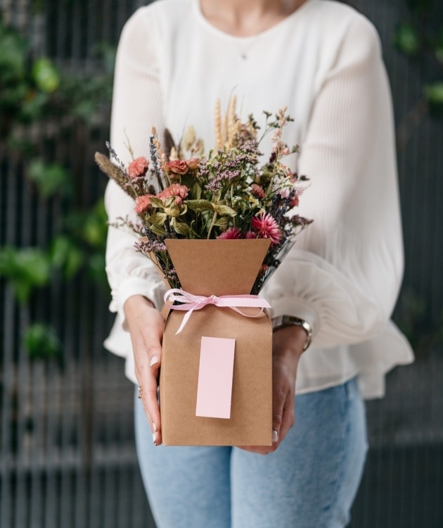 Fleurs à Lisbonne - Box of Dried Pink Flowers (4)