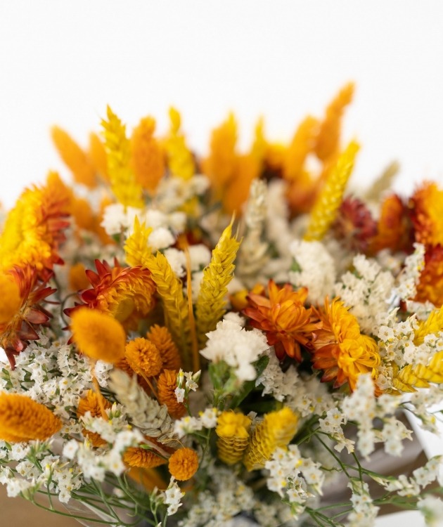 Fleurs à Lisbonne - Caixa de Flores Secas Laranjas e Brancas (4)