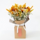 Caixa de Flores Secas Laranjas e Brancas (1)