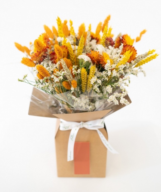 Fleurs à Lisbonne - Caixa de Flores Secas Laranjas e Brancas (2)