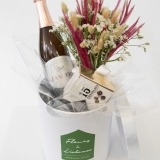 Fleurs à Lisbonne - Box with a Bouquet of Dried Fruits, Chocolates and Sparkling Wine 2 Thumb