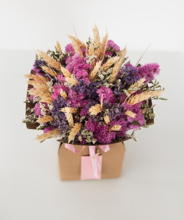 Fleurs à Lisbonne - Box of Statice and Spikes (3)