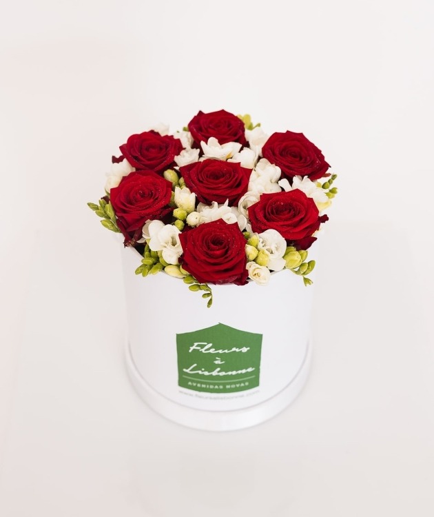 Fleurs à Lisbonne - Large Box of Red Roses (4)