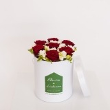 Large Box of Red Roses (1)